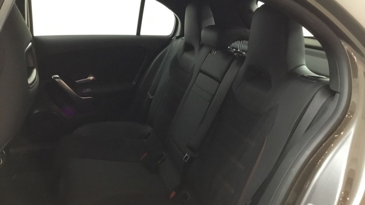 mercedes-clase-a-a-180-d-imagen-10