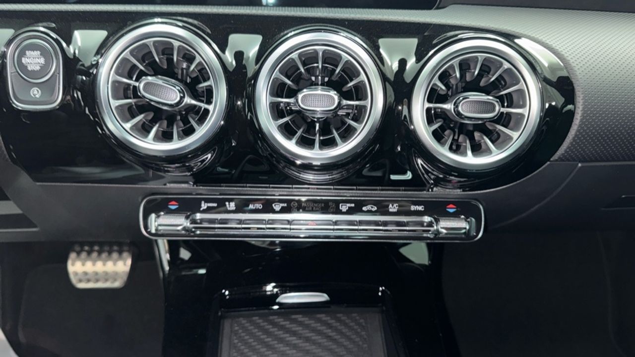 mercedes-clase-a-a-180-d-imagen-21