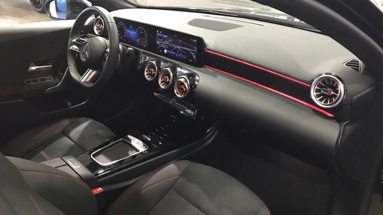 mercedes-clase-a-a-180-d-imagen-9