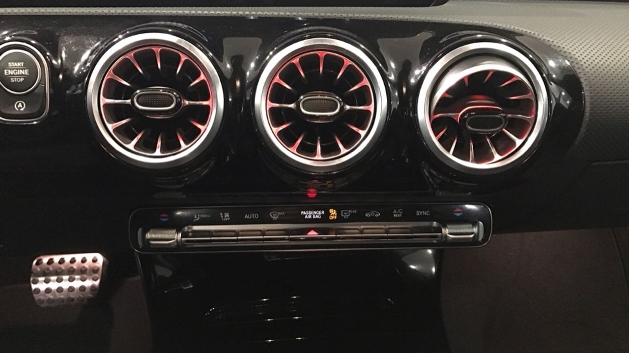 mercedes-clase-a-a-180-d-imagen-20