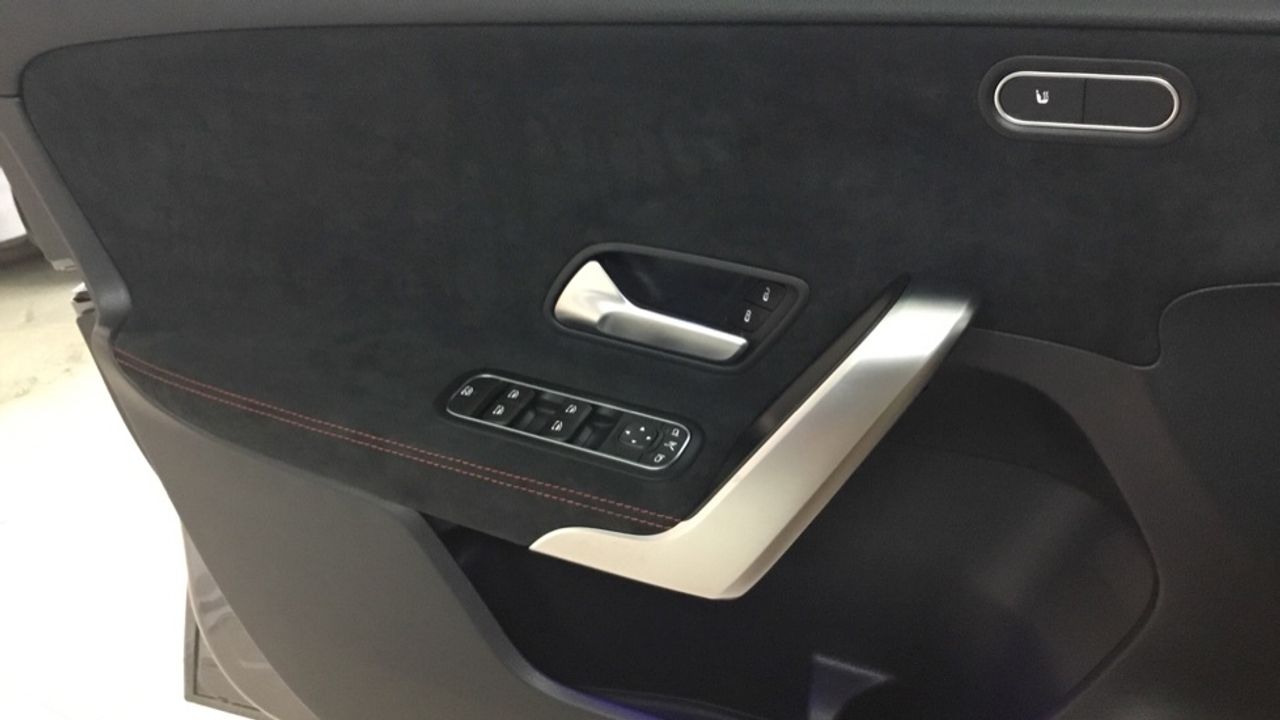 mercedes-clase-a-a-180-d-imagen-23