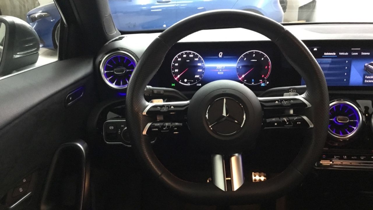 mercedes-clase-a-a-180-d-imagen-8