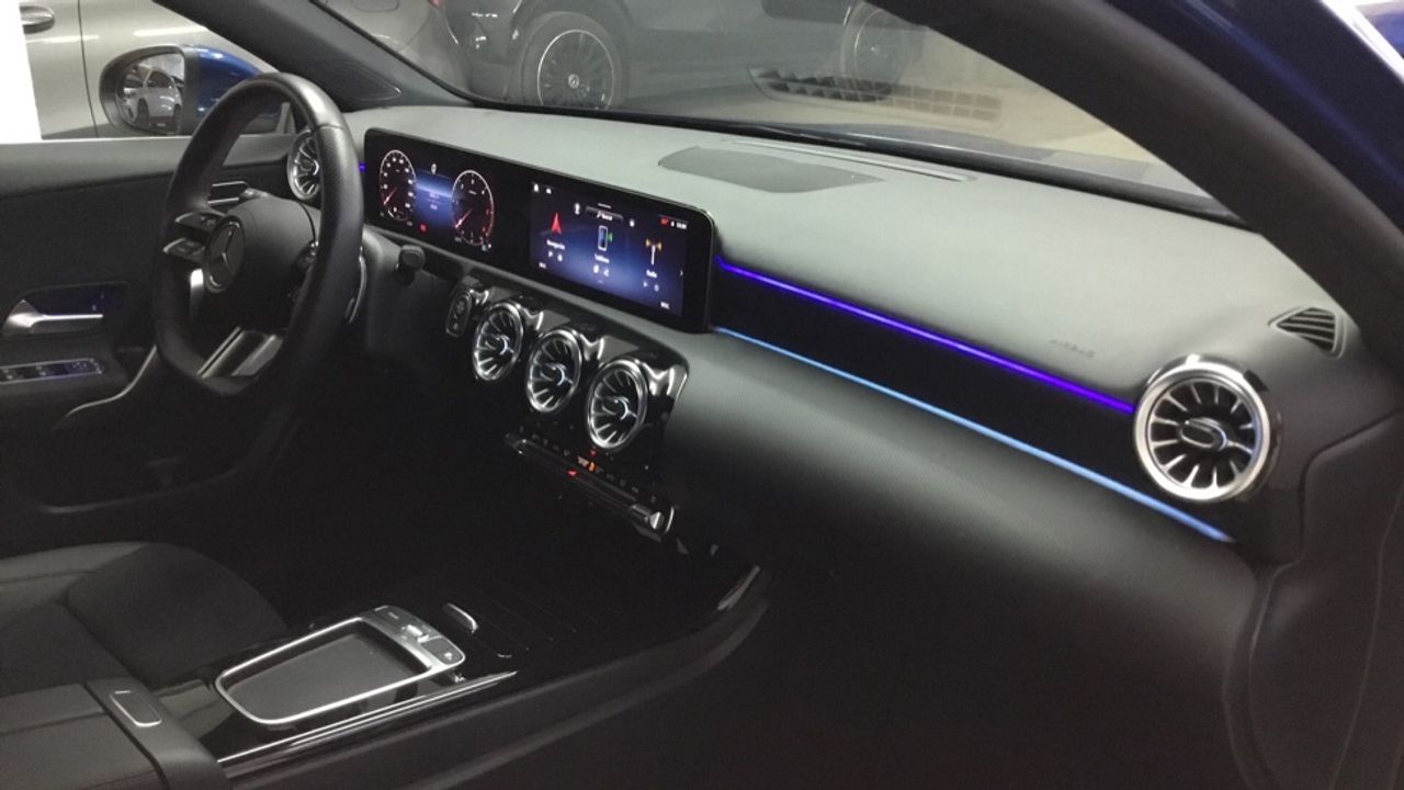 mercedes-clase-a-a-180-d-imagen-9