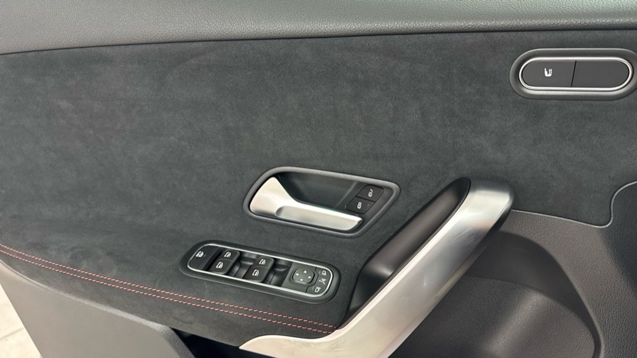 mercedes-clase-a-a-180-d-imagen-23