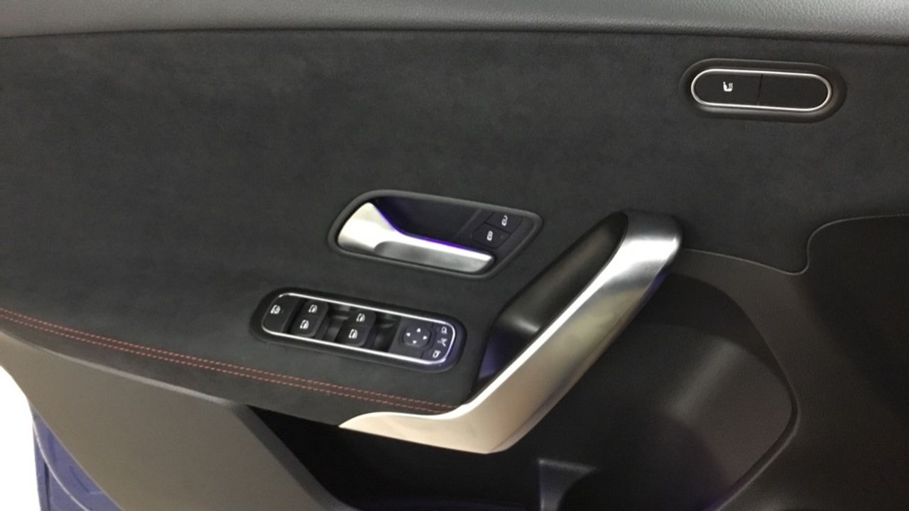 mercedes-clase-a-a-180-d-imagen-23