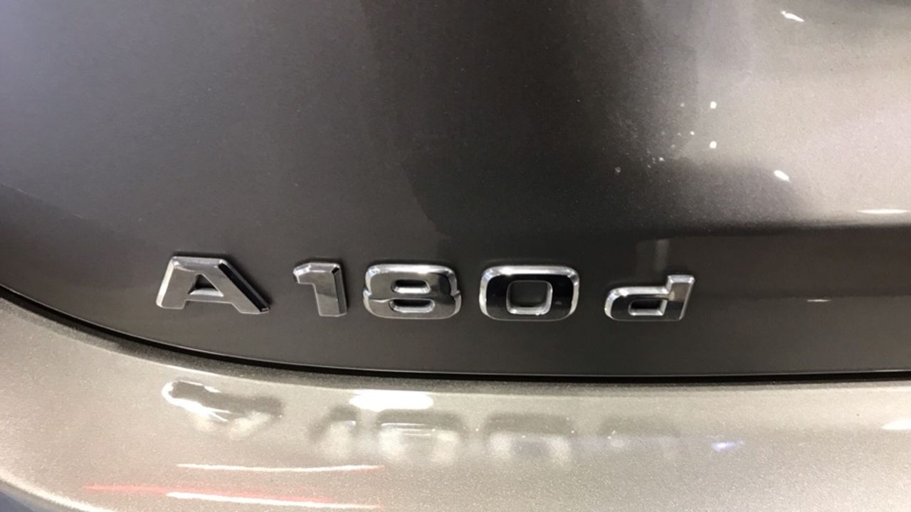 mercedes-clase-a-a-180-d-imagen-11