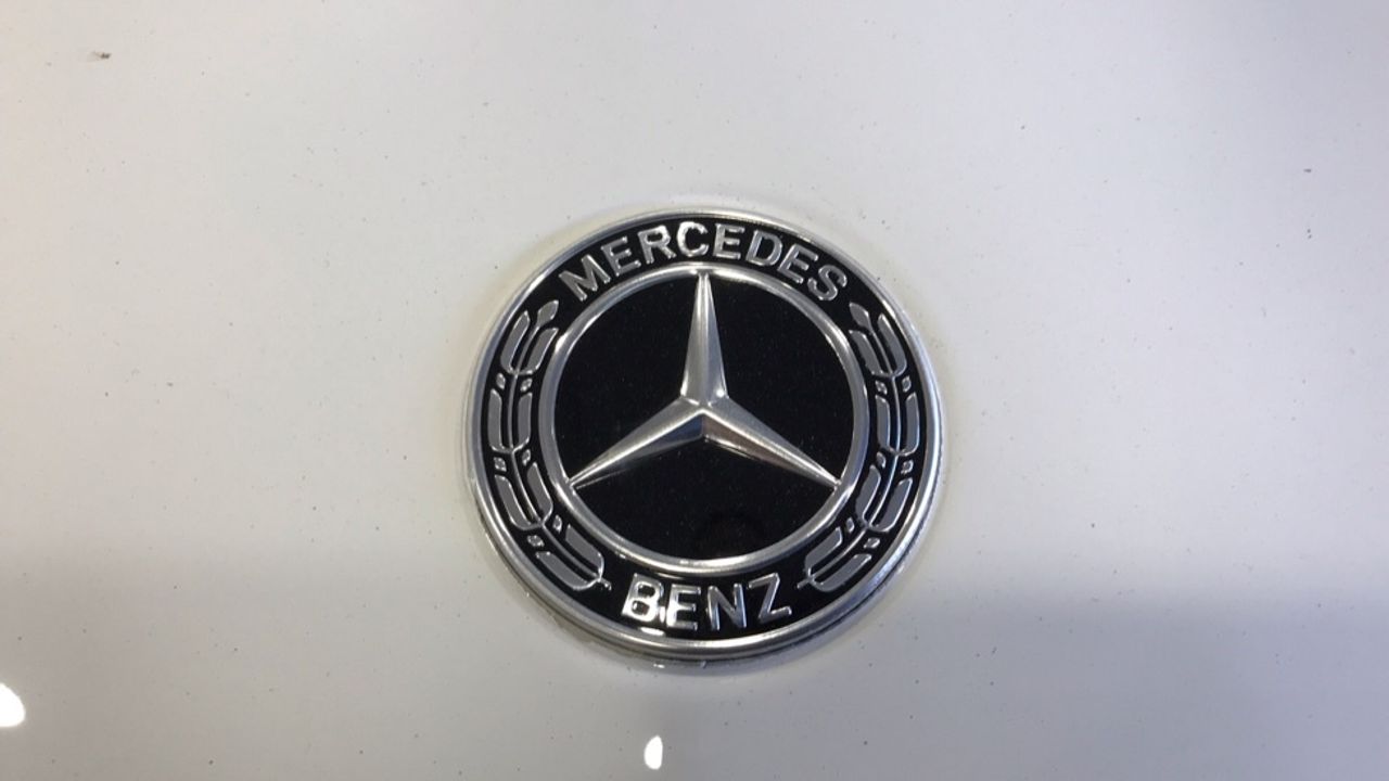 mercedes-clase-a-sedan-a-250-e-imagen-12