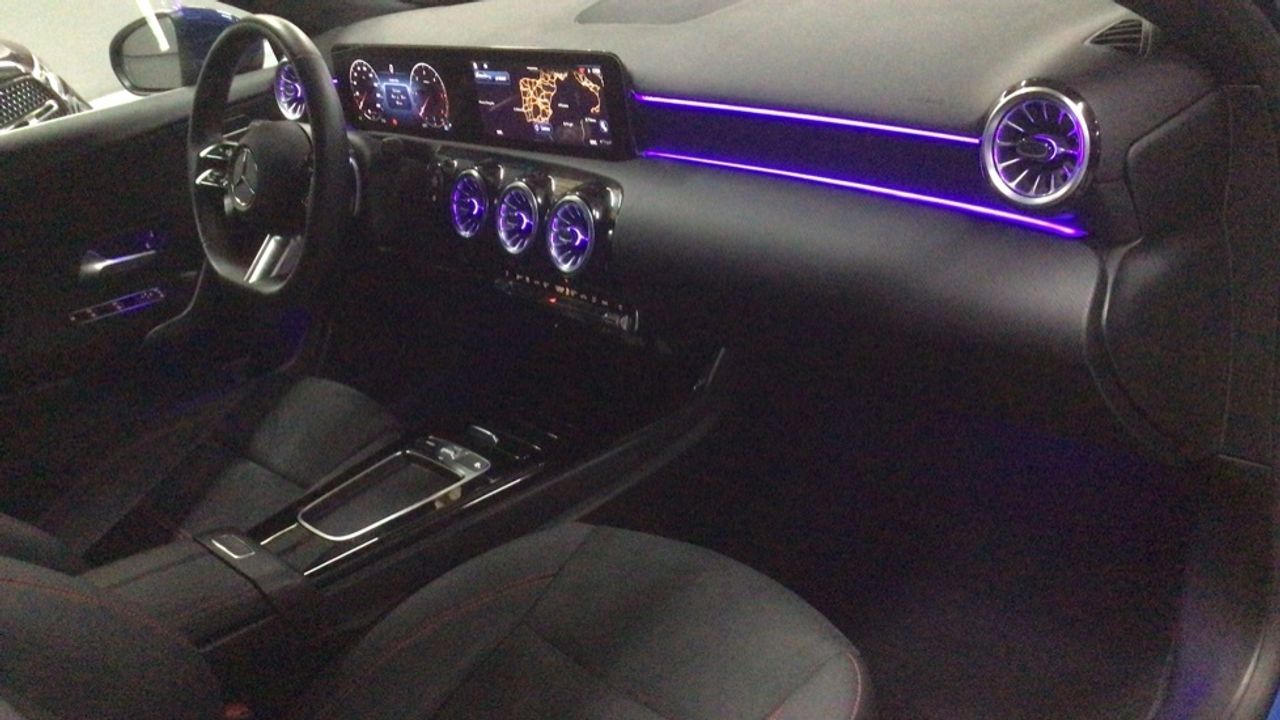 mercedes-clase-a-a-180-d-imagen-9