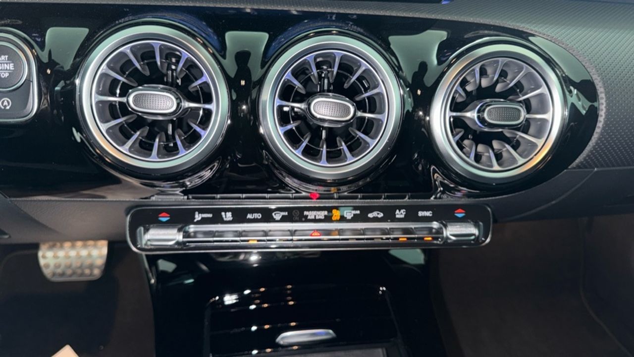 mercedes-clase-a-a-180-d-imagen-21