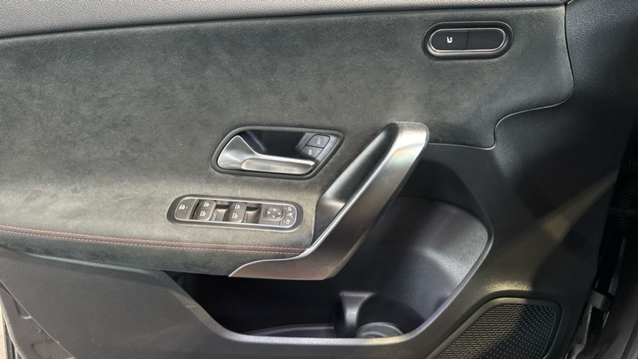 mercedes-clase-a-a-180-d-imagen-23