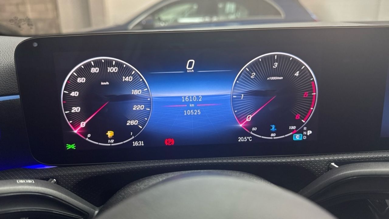 mercedes-clase-a-a-180-d-imagen-18