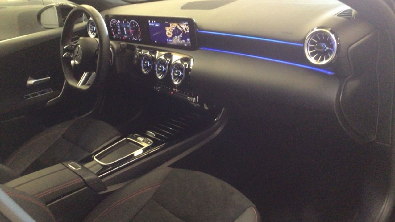 mercedes-clase-a-a-180-d-imagen-9