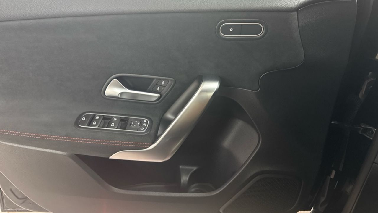 mercedes-clase-a-a-180-d-imagen-23