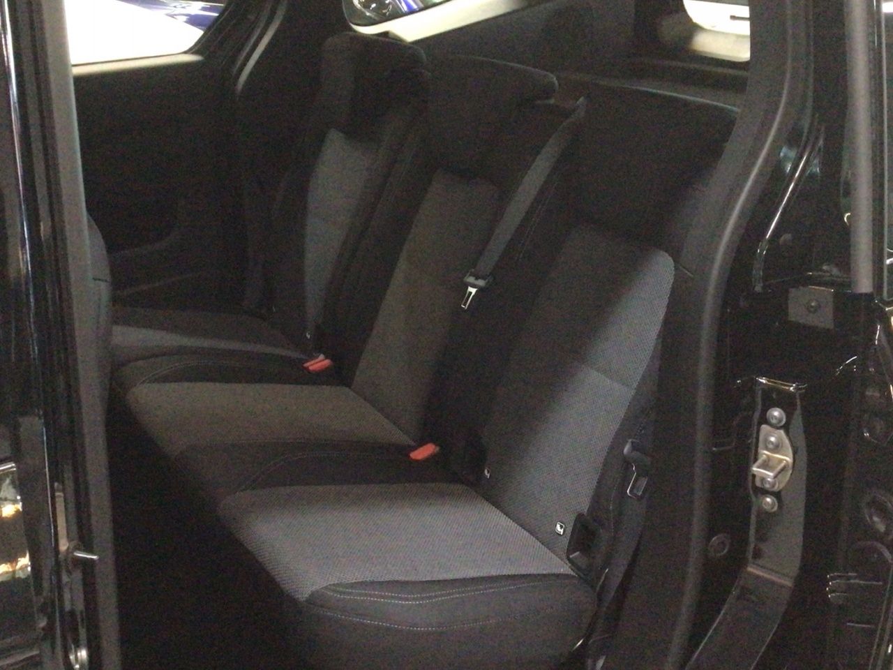 mercedes-clase-t-180-d-standard-imagen-24