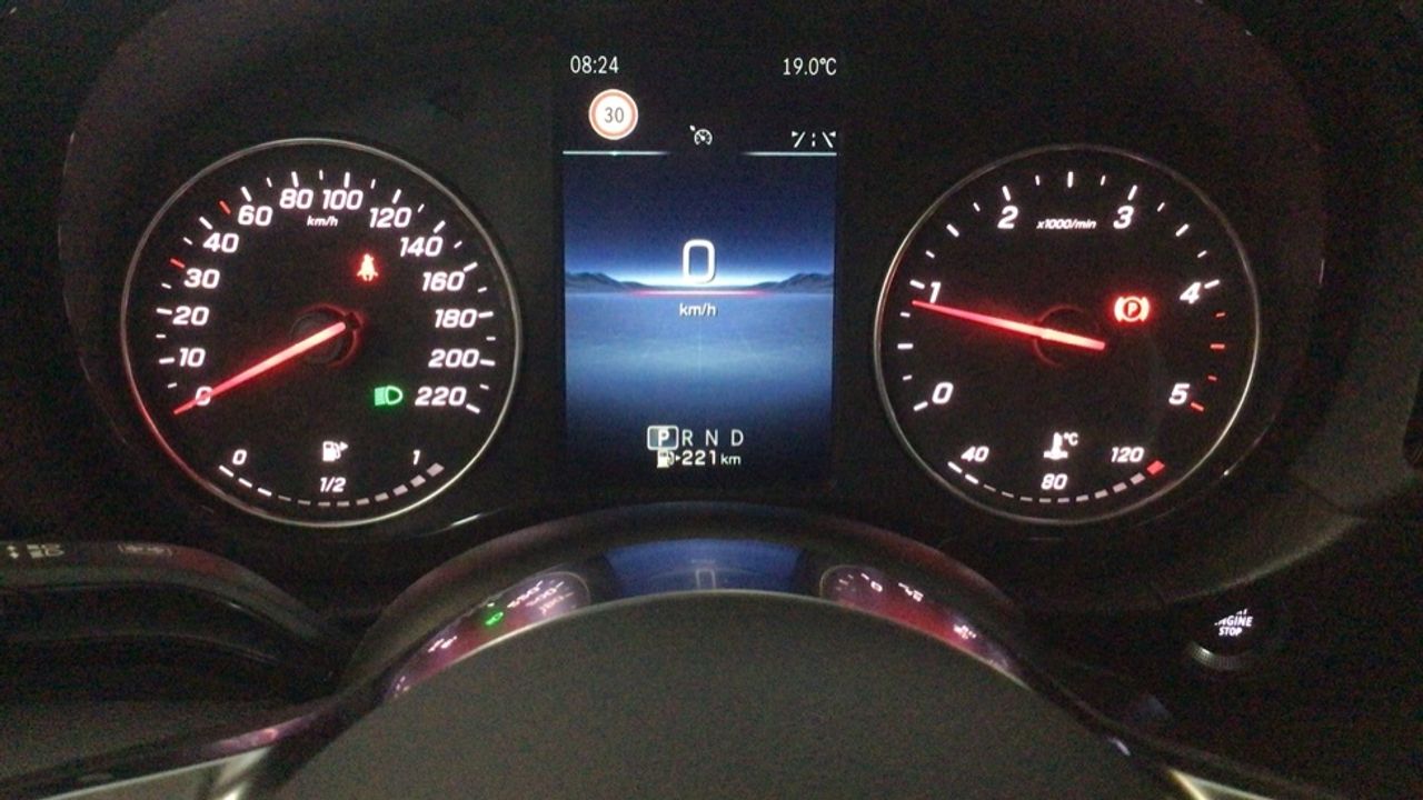 mercedes-clase-t-180-d-standard-imagen-16