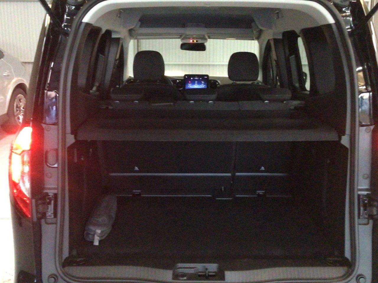 mercedes-clase-t-180-d-standard-imagen-28