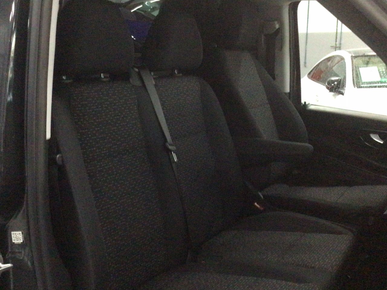 mercedes-vito-114-cdi-6t-base-rwd-largo-imagen-9