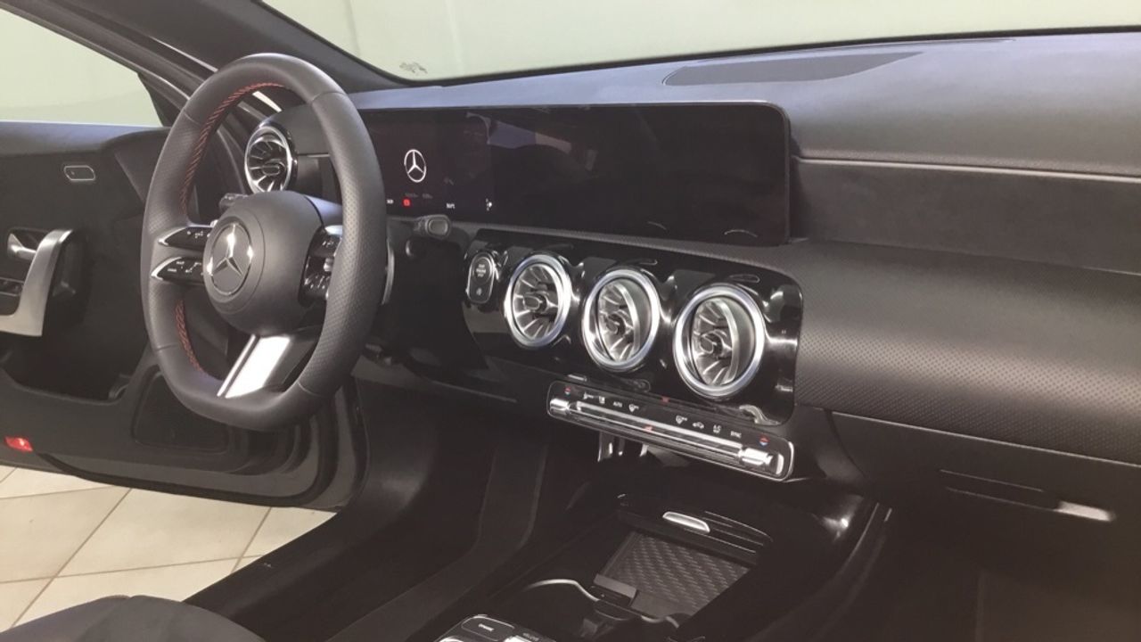 mercedes-clase-a-a-180-d-imagen-9