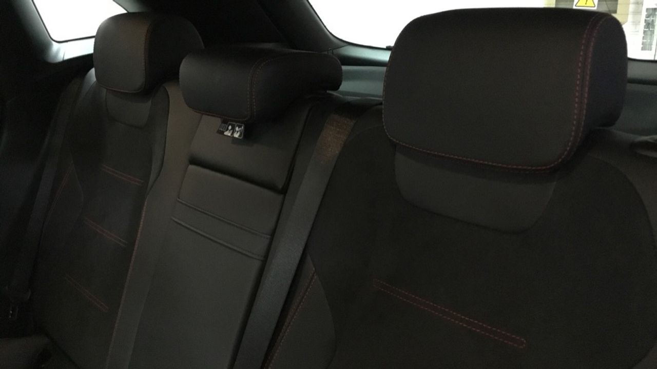 mercedes-eqa-eqa-250+-imagen-10