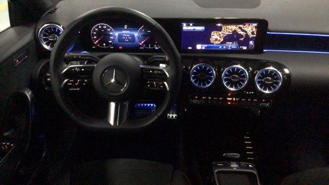 mercedes-clase-a-a-180-d-imagen-8