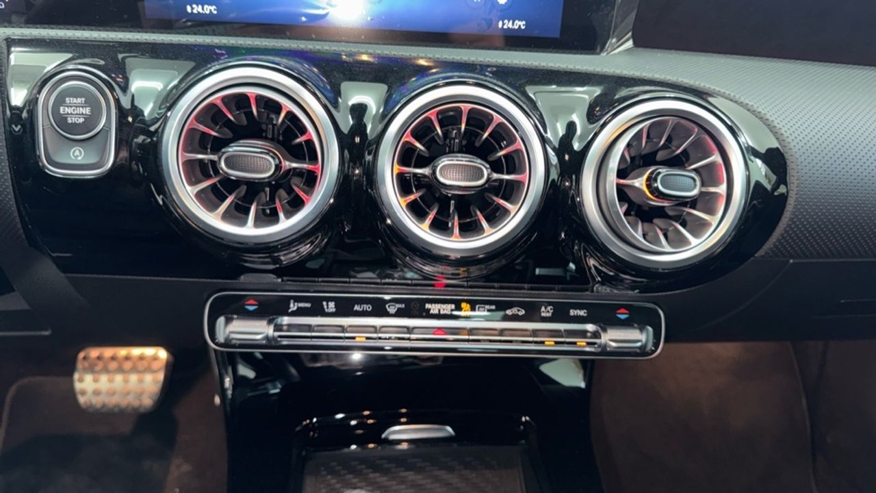 mercedes-clase-a-a-180-d-imagen-21