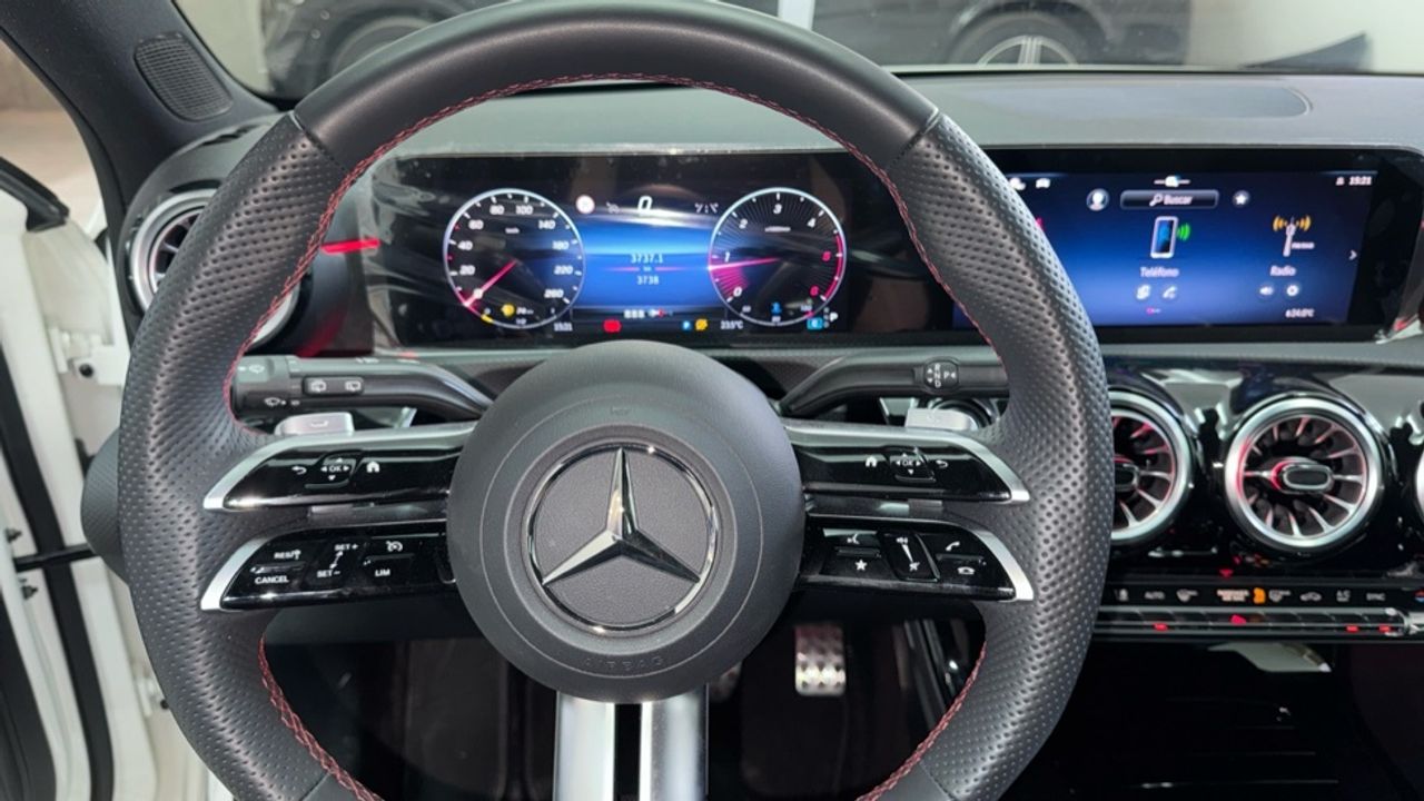 mercedes-clase-a-a-180-d-imagen-8