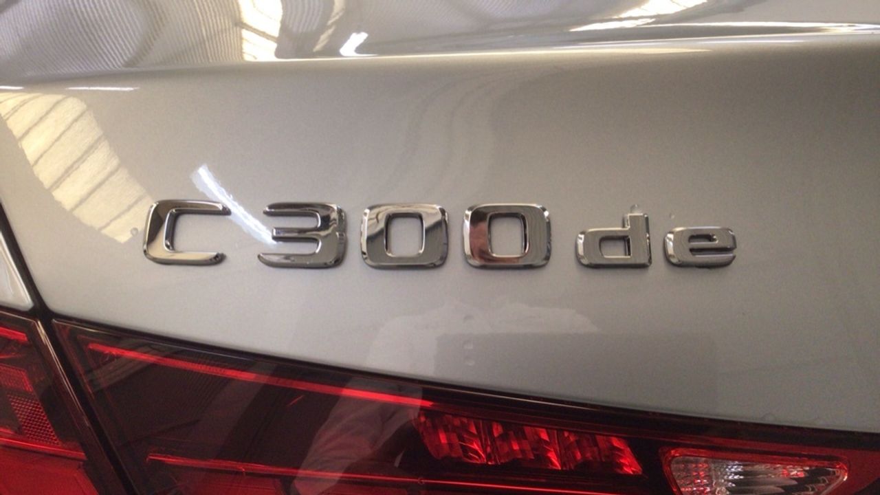 mercedes-clase-c-c-300-d-e-tecn-hib-eq-berlina-imagen-11