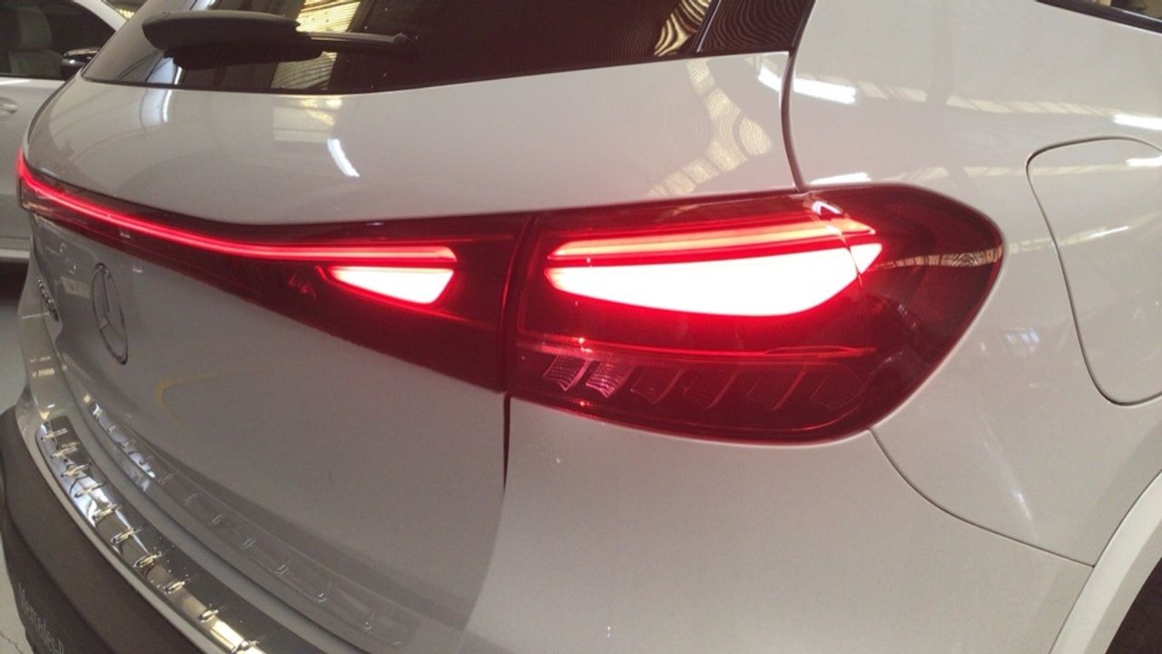 mercedes-eqa-eqa-250+-imagen-14