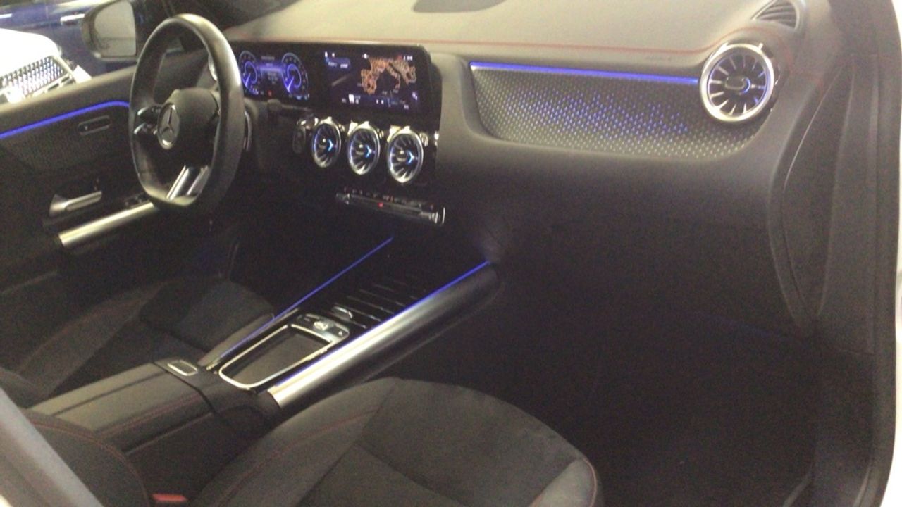 mercedes-eqa-eqa-250+-imagen-9
