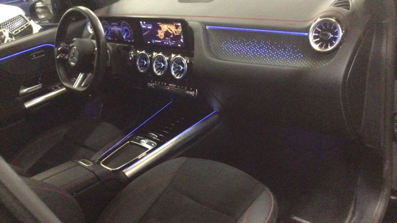 mercedes-eqa-eqa-250+-imagen-9