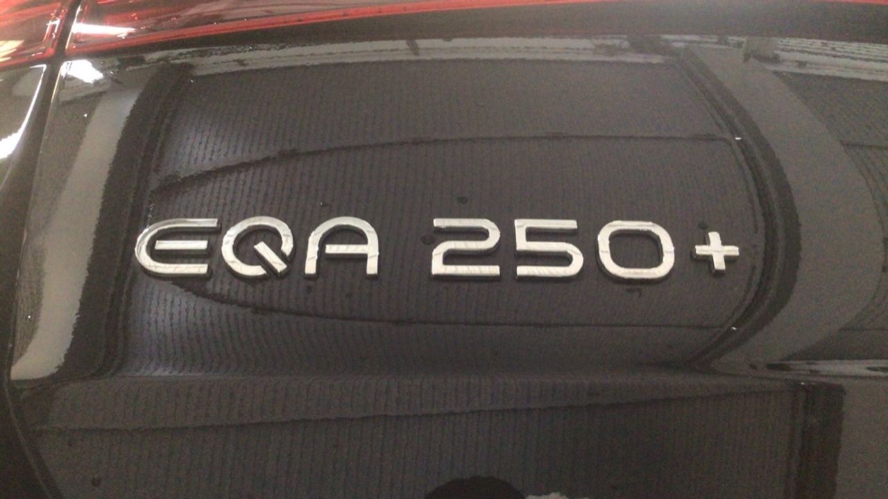 mercedes-eqa-eqa-250+-imagen-11