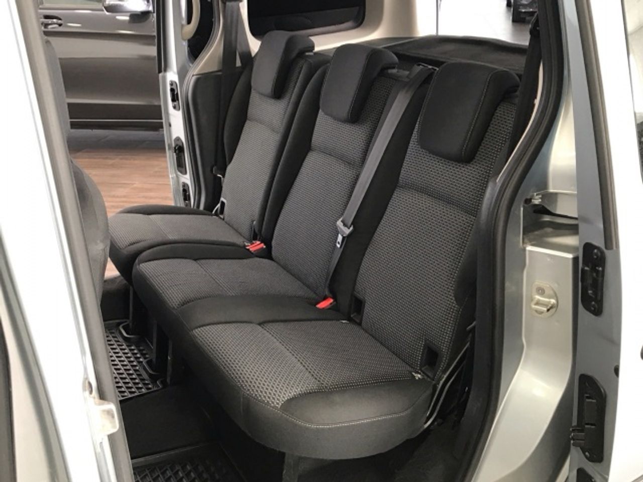 mercedes-citan-111-cdi-largo-combi-imagen-16