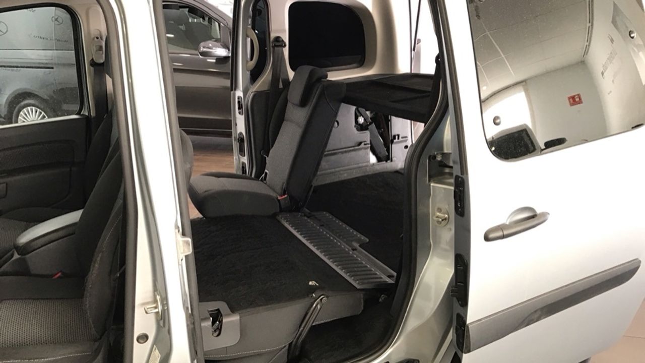 mercedes-citan-111-cdi-largo-combi-imagen-13