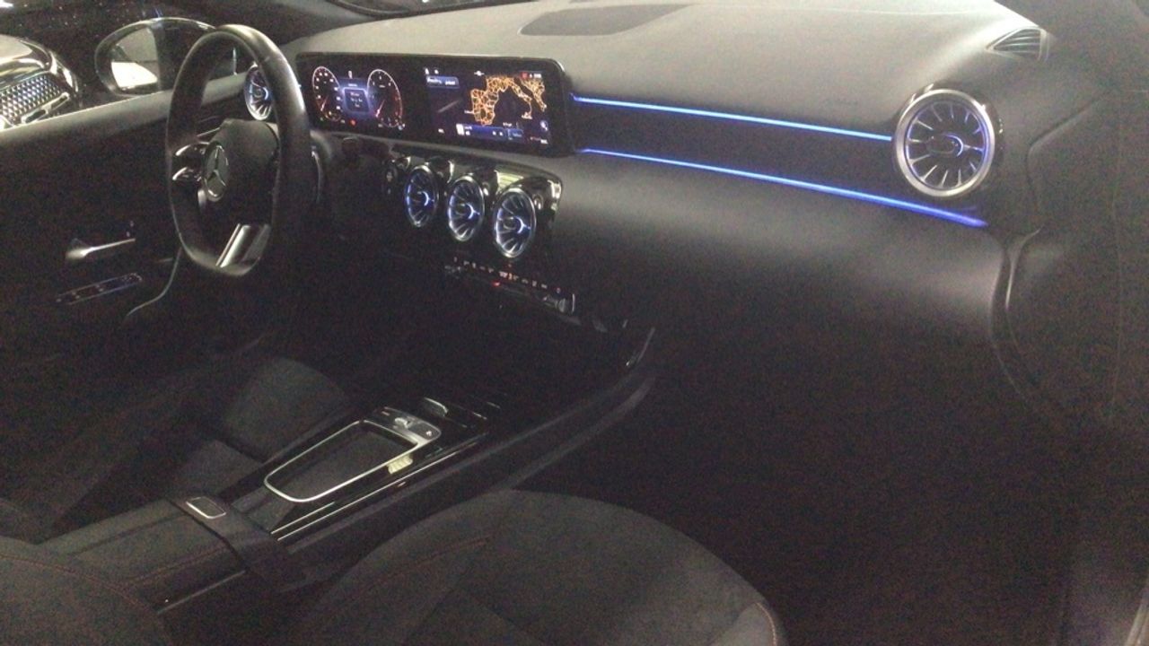 mercedes-clase-a-a-200-d-imagen-9