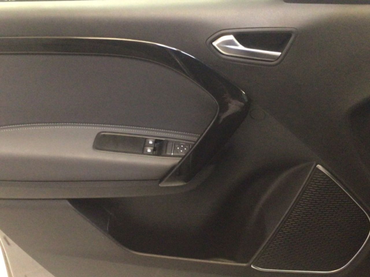 mercedes-clase-t-180-d-standard-style-imagen-20