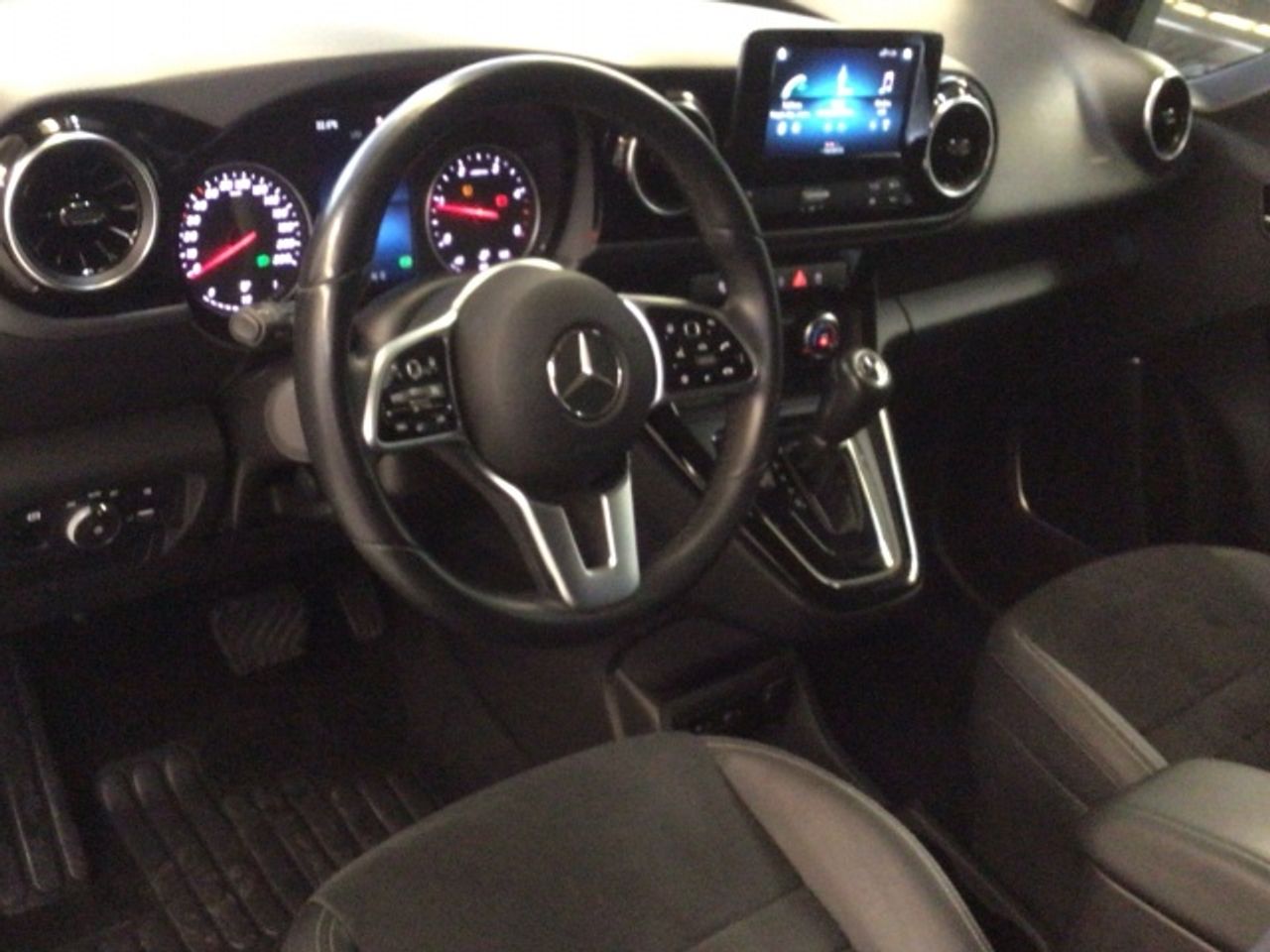 mercedes-clase-t-180-d-standard-style-imagen-5