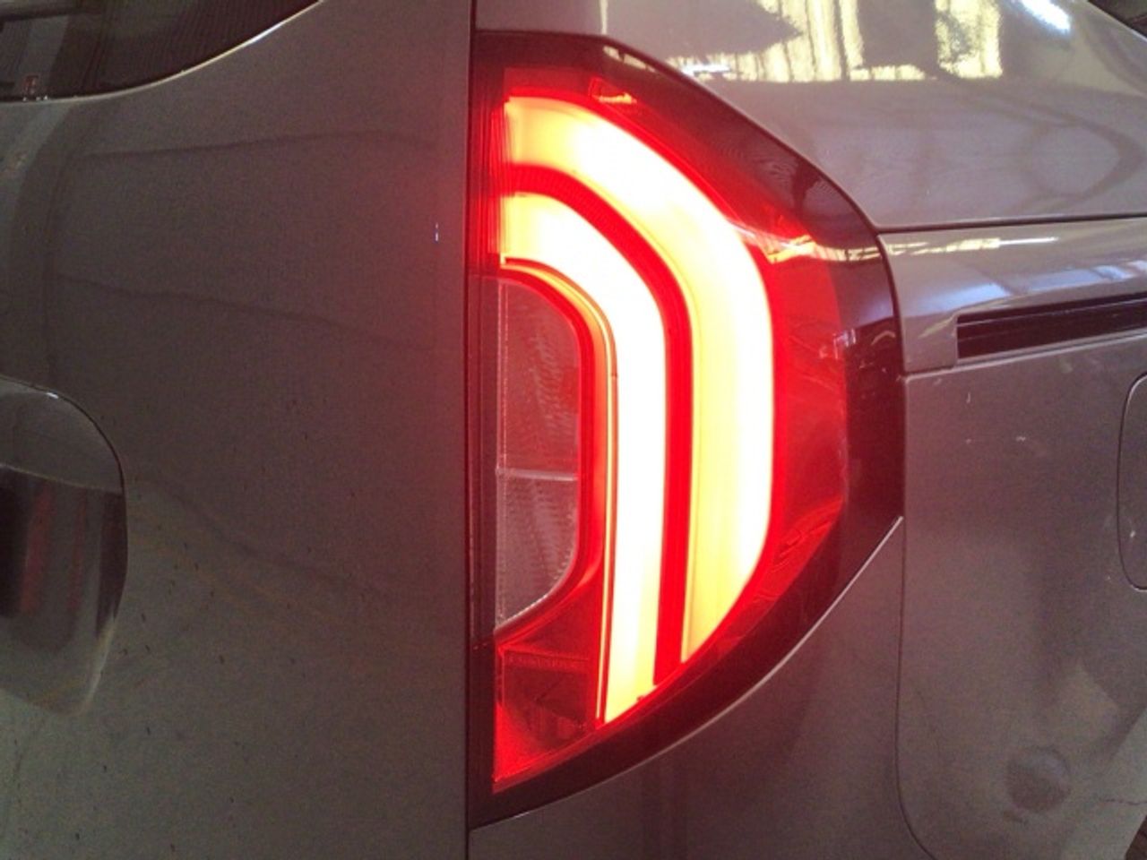 mercedes-clase-t-180-d-standard-style-imagen-12