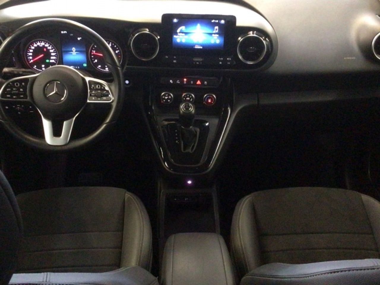 mercedes-clase-t-180-d-standard-style-imagen-7