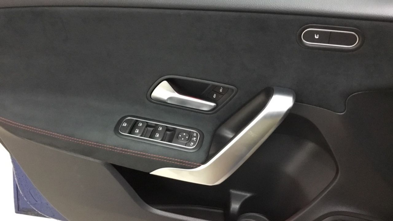 mercedes-clase-a-a-180-d-imagen-23