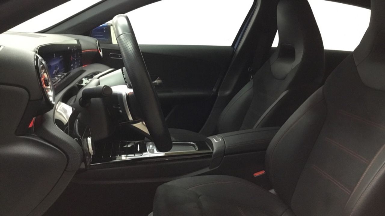 mercedes-clase-a-a-180-d-imagen-6