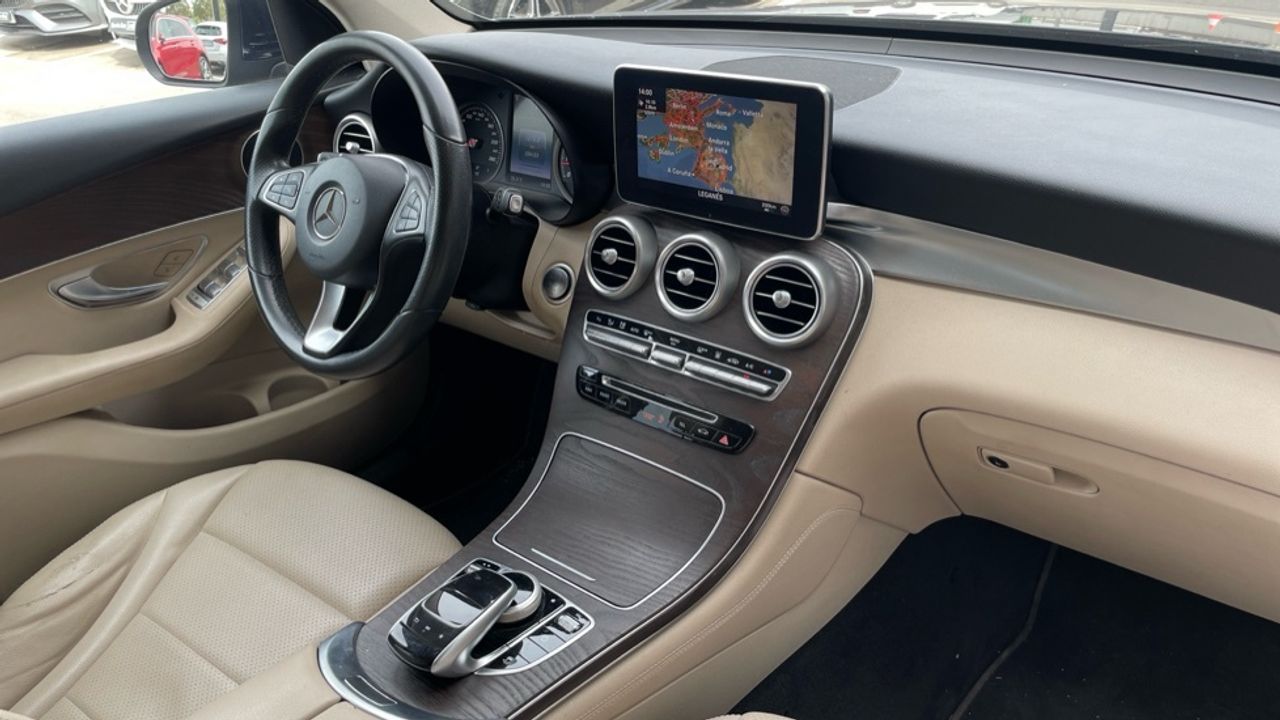 mercedes-clase-glc-glc-350-e-4matic-amg-line-imagen-9