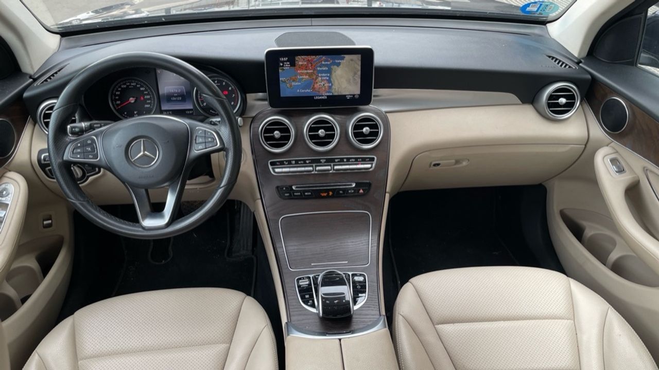 mercedes-clase-glc-glc-350-e-4matic-amg-line-imagen-7