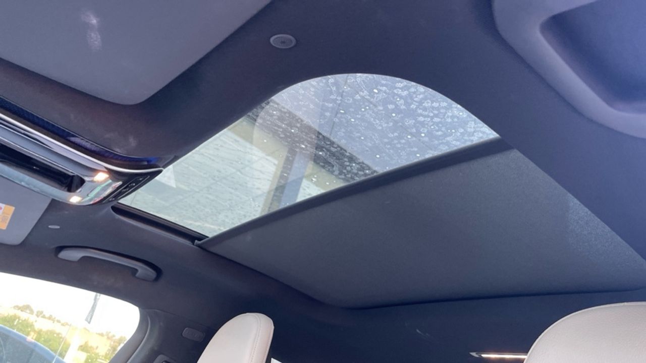 mercedes-glc-glc-300-e-4matic-imagen-11