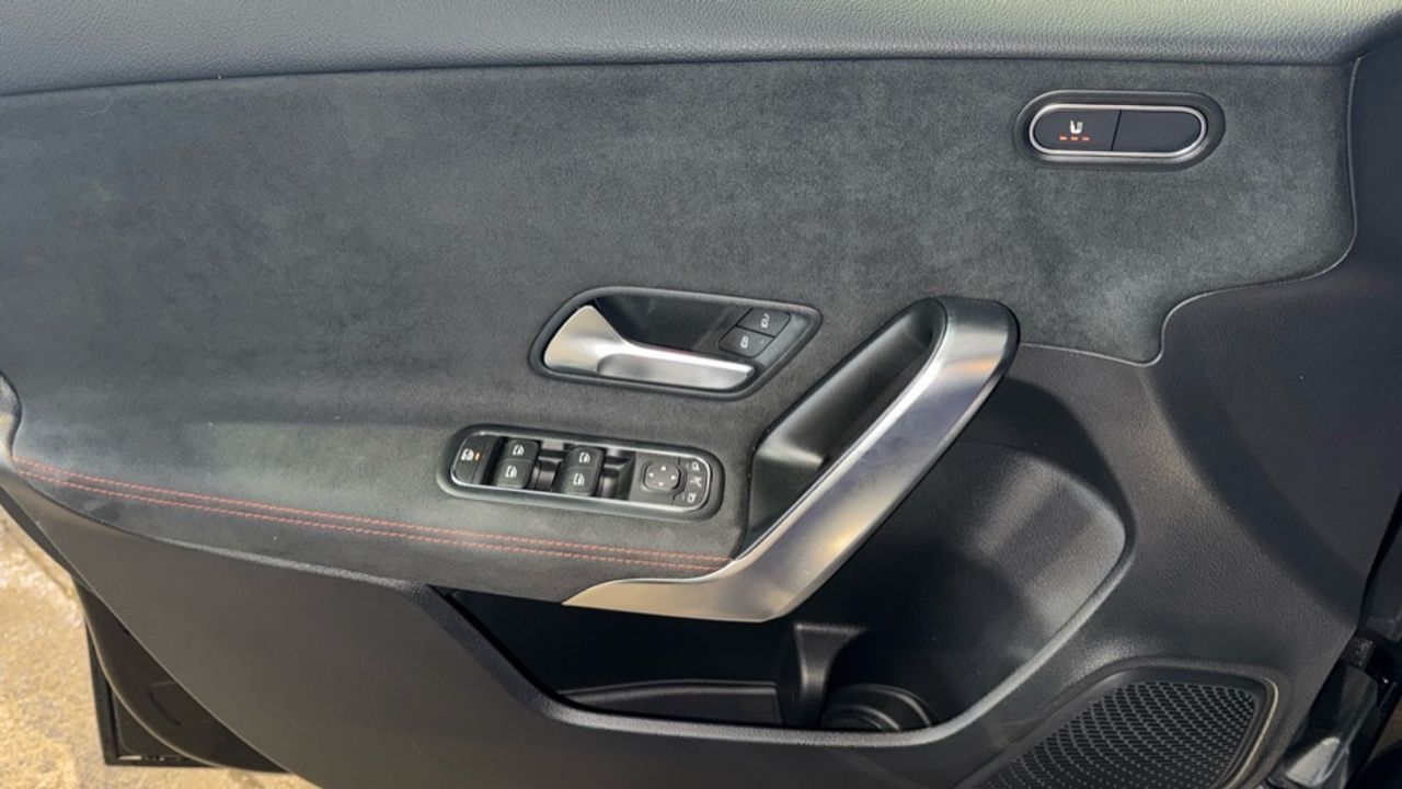 mercedes-benz-clase-a-200-d-compacto-imagen-23