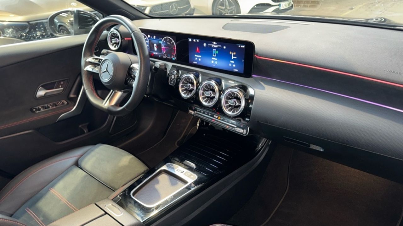 mercedes-benz-clase-a-200-d-compacto-imagen-9