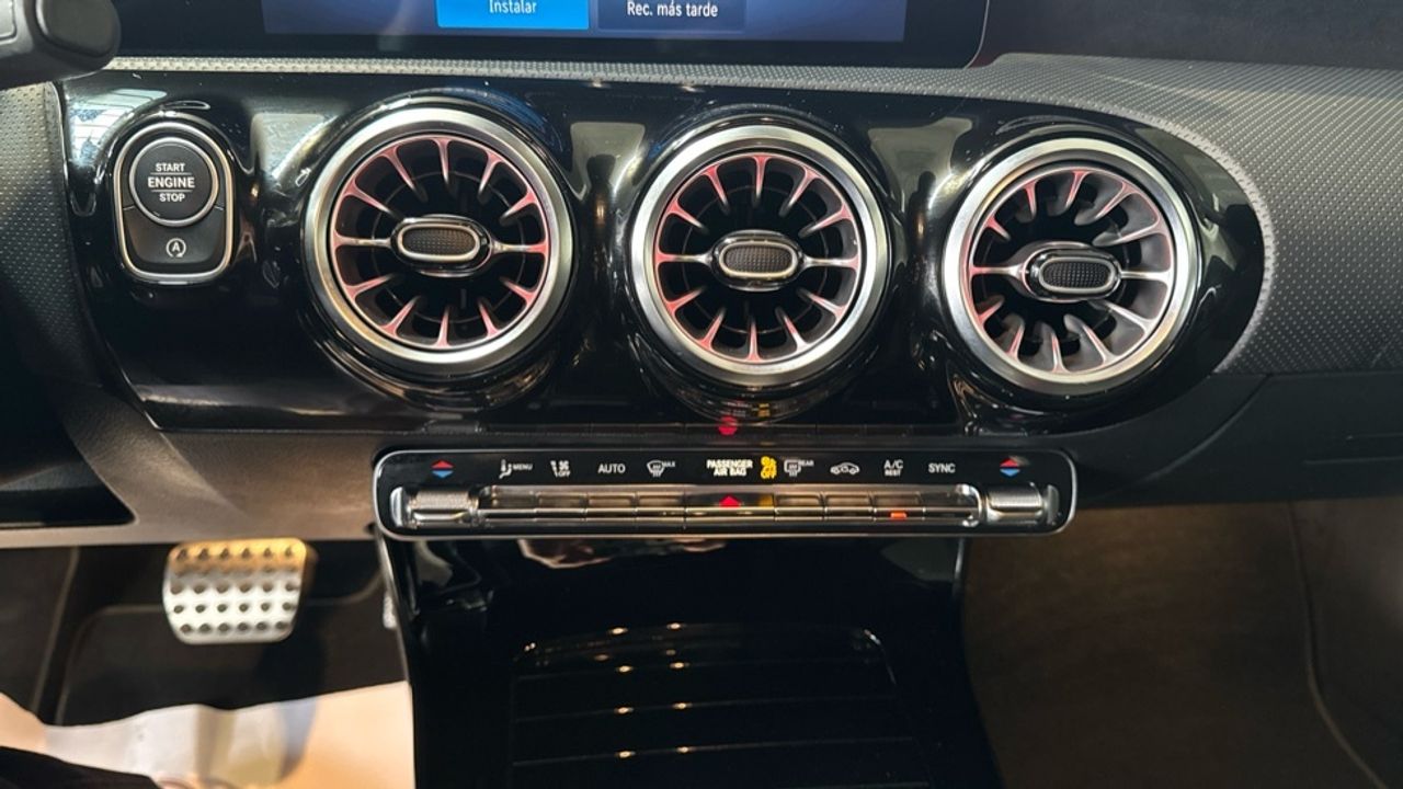 mercedes-benz-clase-a-200-d-compacto-imagen-21