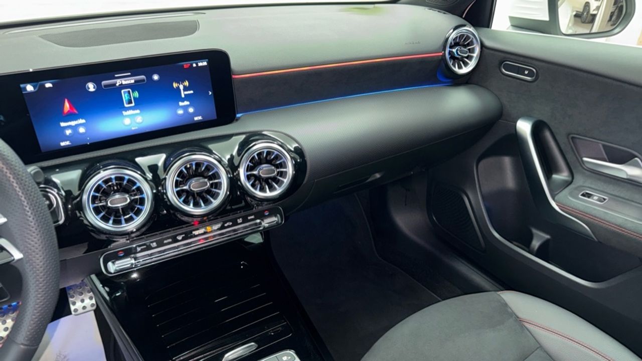 mercedes-clase-a-a-180-d-imagen-22