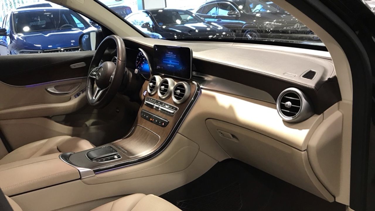 mercedes-glc-coupe-glc-300-d-4matic-imagen-9