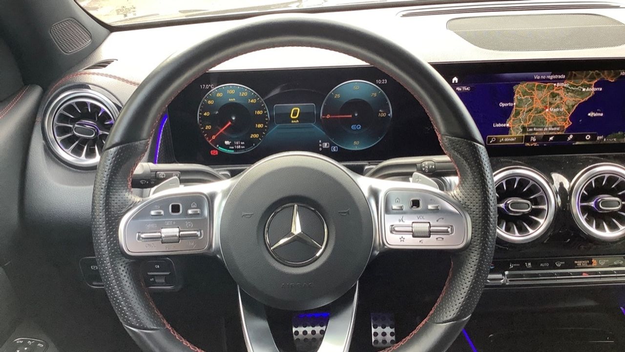 mercedes-eqb-eqb-300-4matic-imagen-8