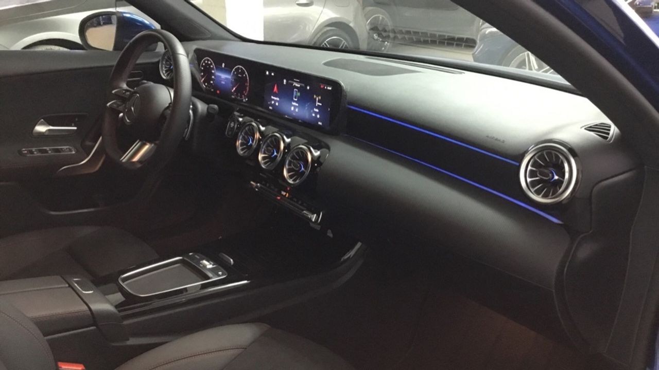 mercedes-clase-a-a-180-d-imagen-9